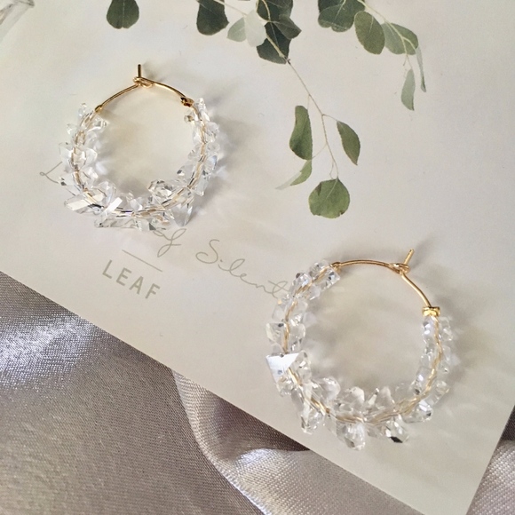 White Crystal Stone Gold Wire Hoop Earrings - Picture 4 of 8